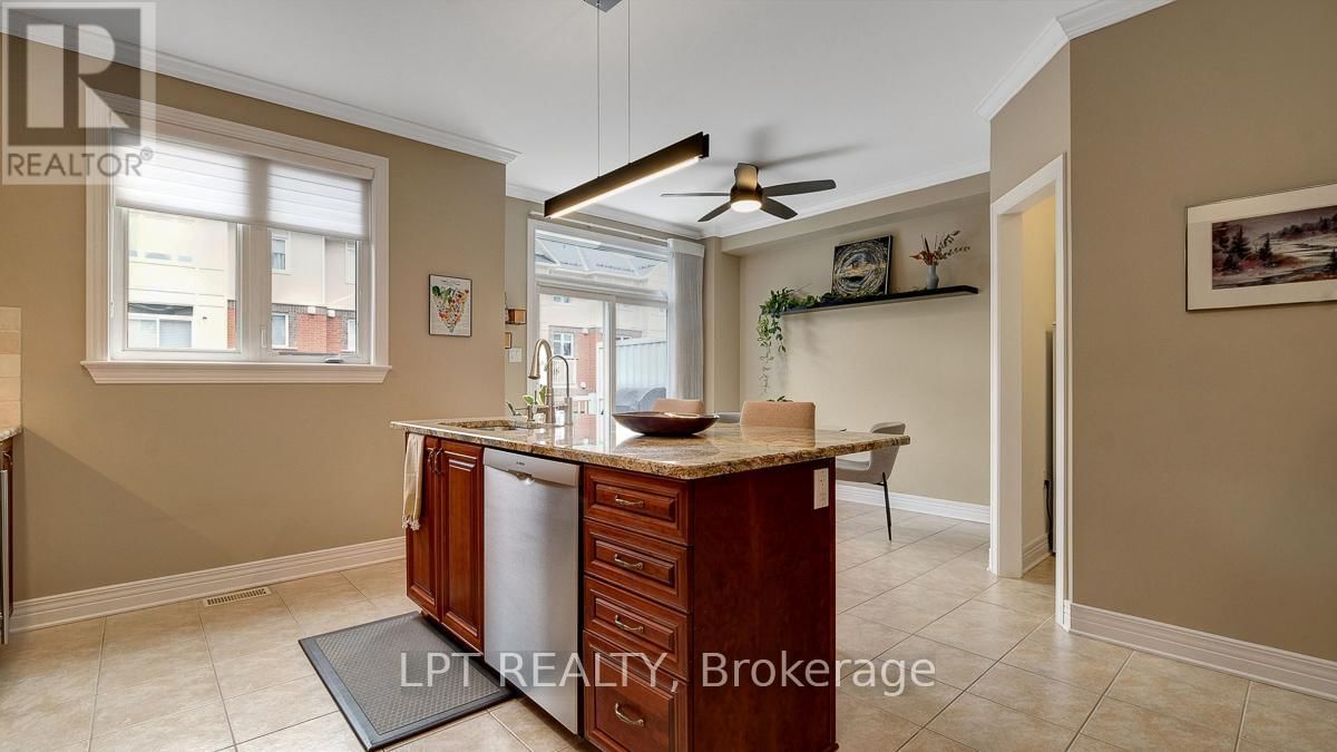 176 LANARK AVENUE Image 22