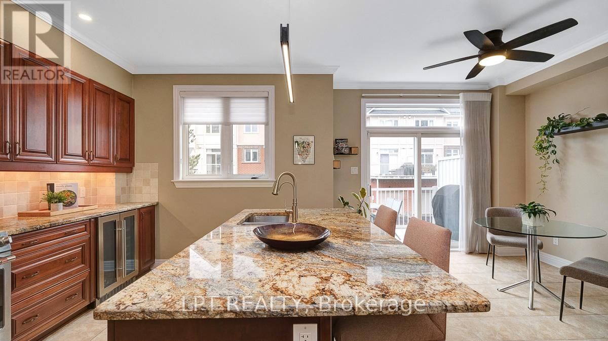 176 LANARK AVENUE Image 23