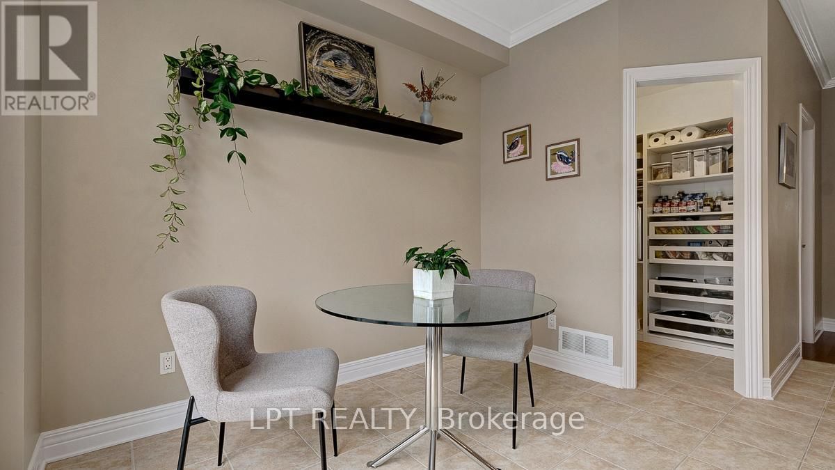 176 LANARK AVENUE Image 28