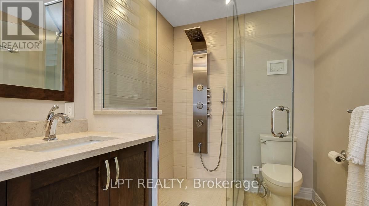 176 LANARK AVENUE Image 37