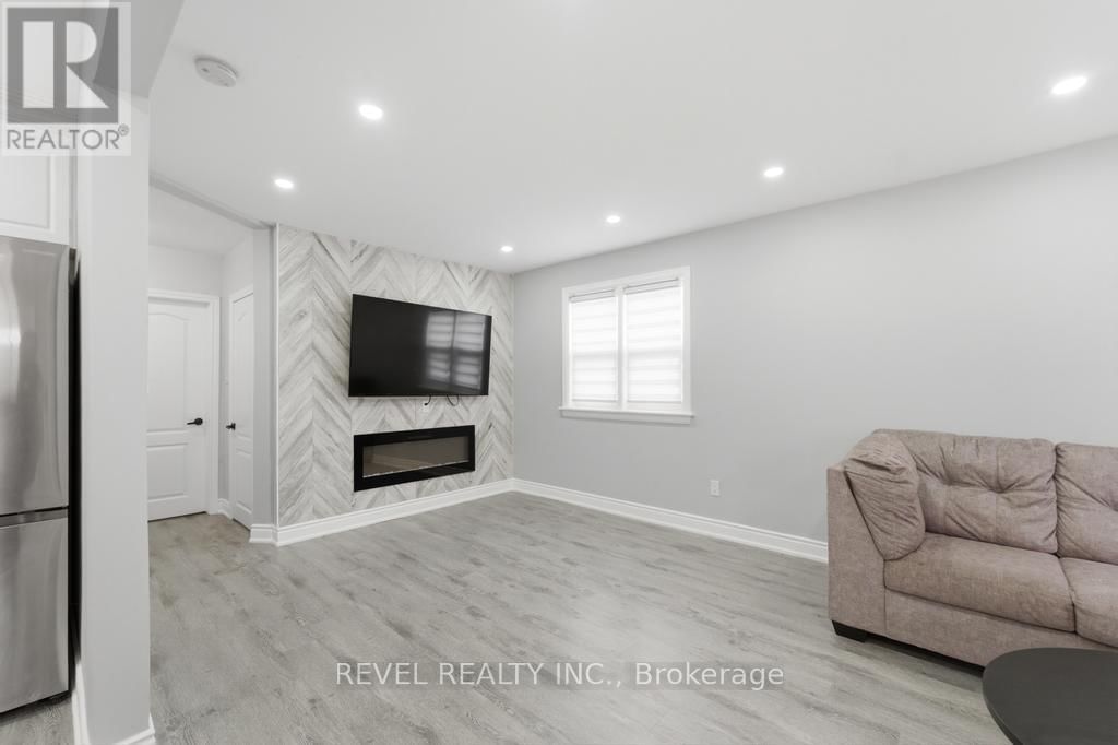 44 JEFFERSON AVENUE Image 32