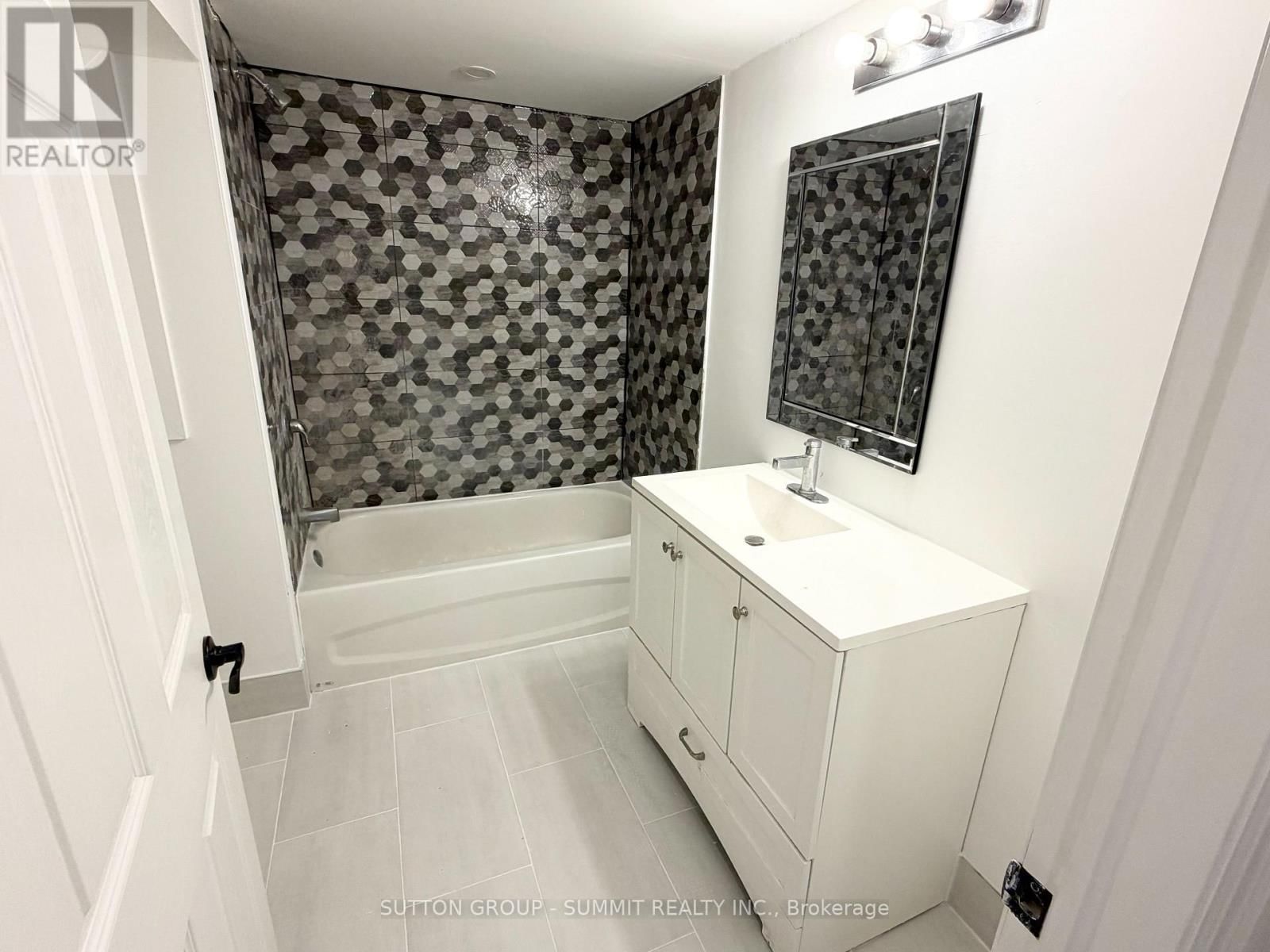 482 EAST 37TH (BASEMENT) STREET Image 13