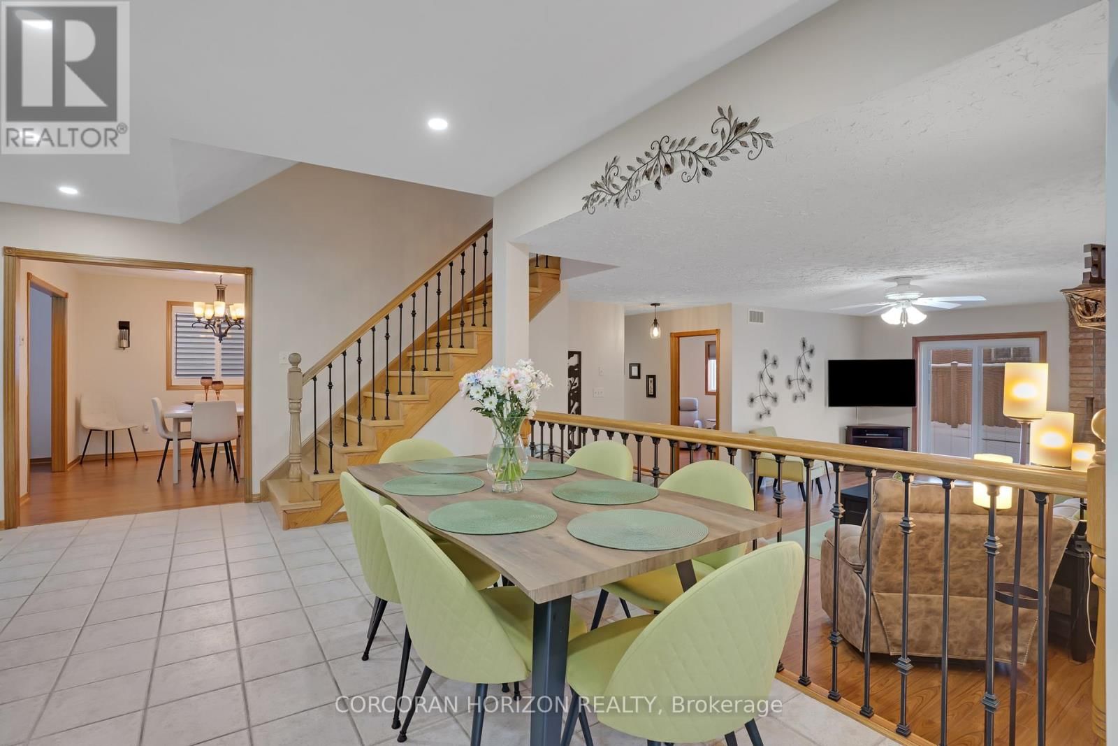 35 SOUTHVIEW CRESCENT Image 21