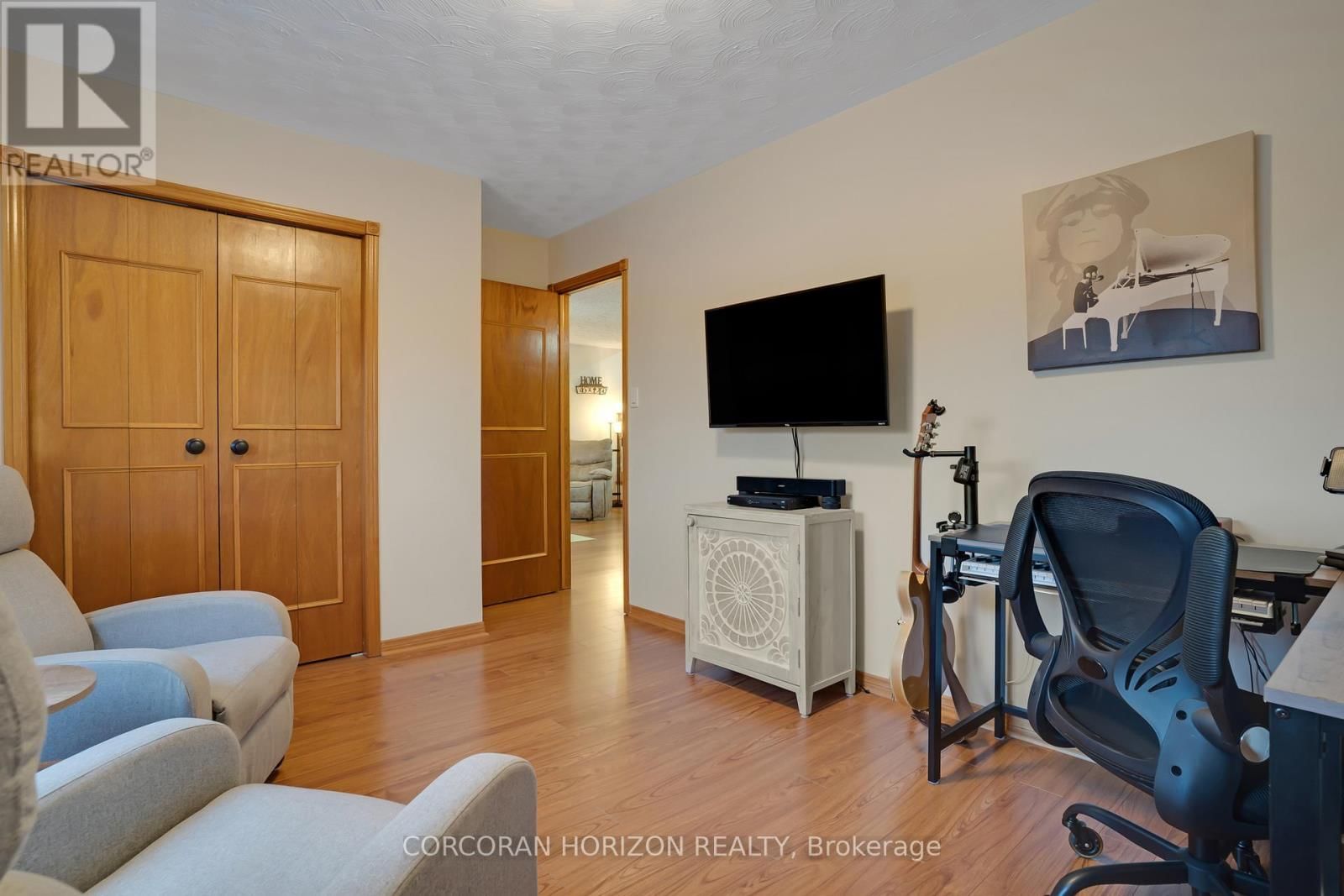 35 SOUTHVIEW CRESCENT Image 26