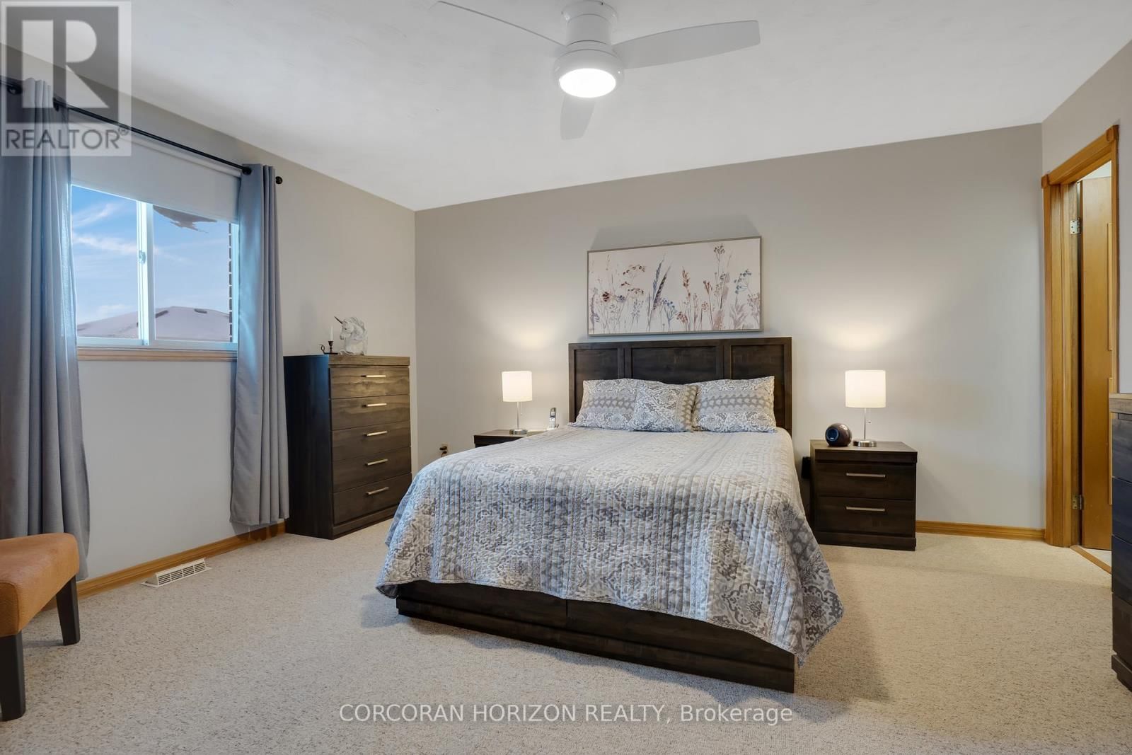 35 SOUTHVIEW CRESCENT Image 32