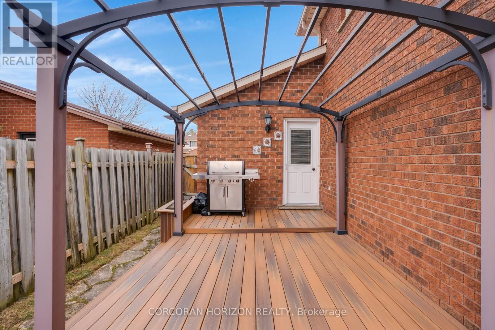 35 SOUTHVIEW CRESCENT Image 40