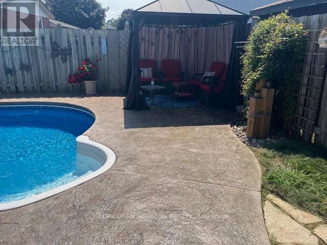 35 SOUTHVIEW CRESCENT Image 45