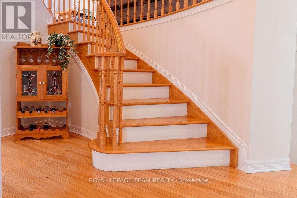 16 PICKWICK DRIVE Image 18