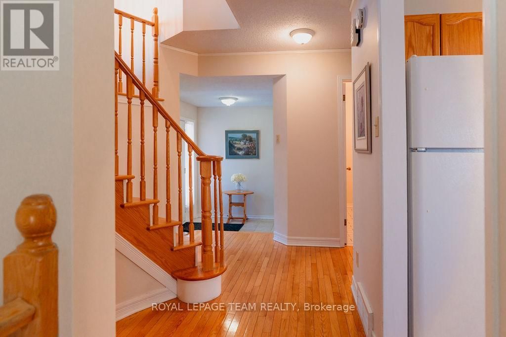 16 PICKWICK DRIVE Image 6