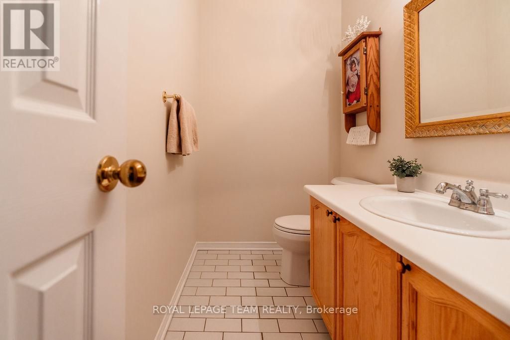 16 PICKWICK DRIVE Image 8