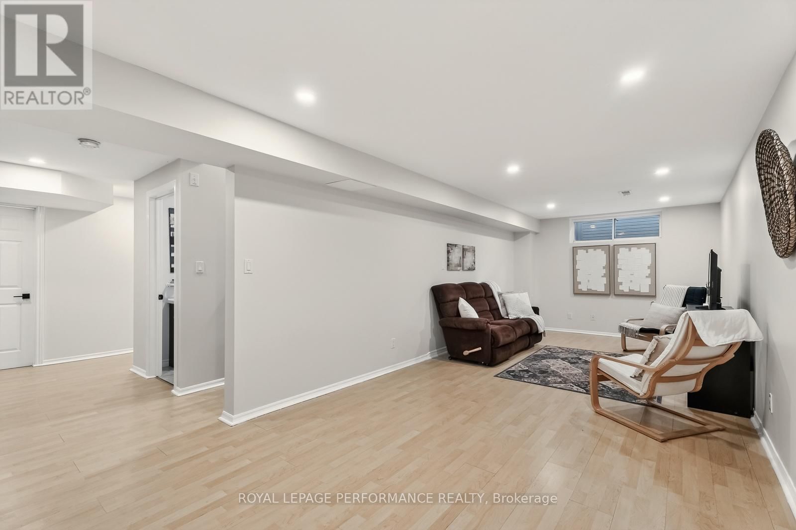 1820 MCCALLUM DRIVE Image 37