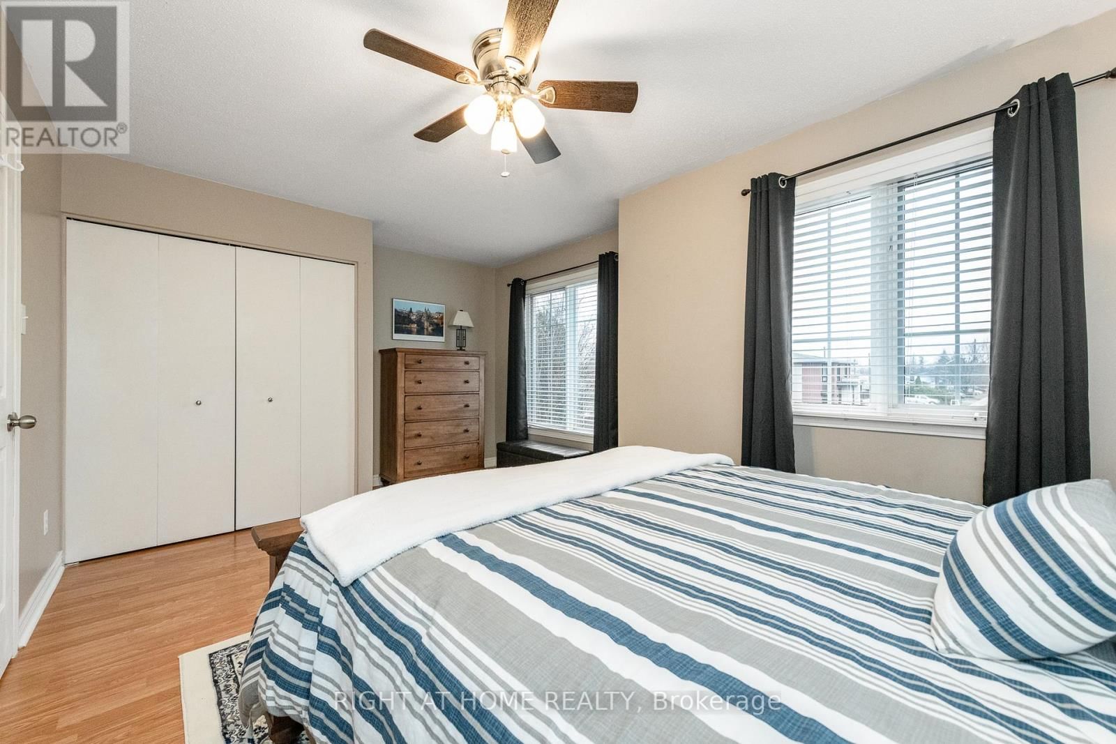 2034 P AVENUE Image 23