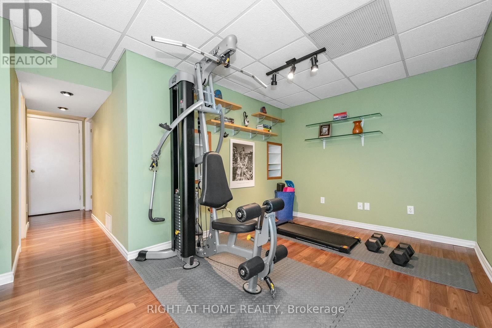 2034 P AVENUE Image 27