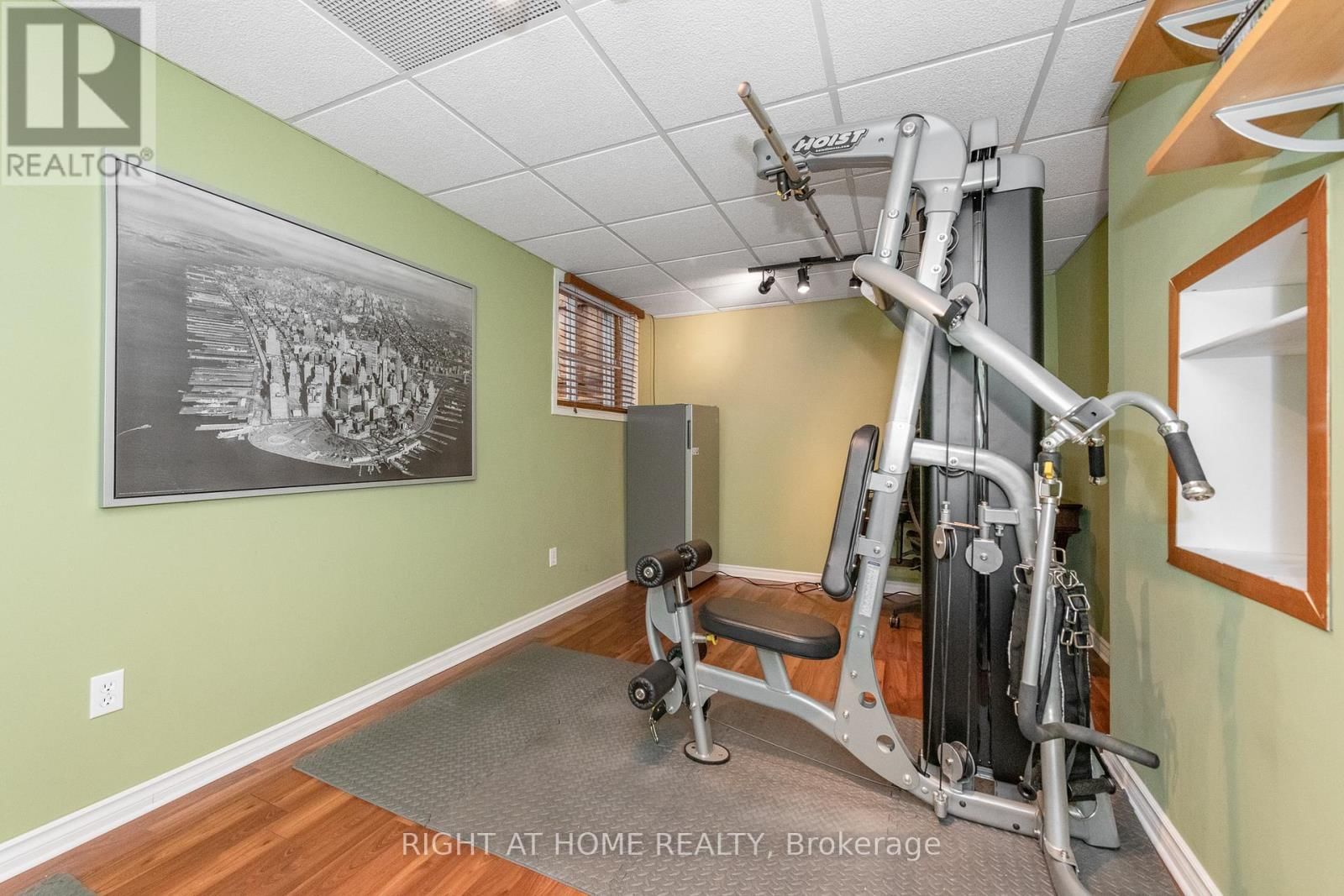 2034 P AVENUE Image 29