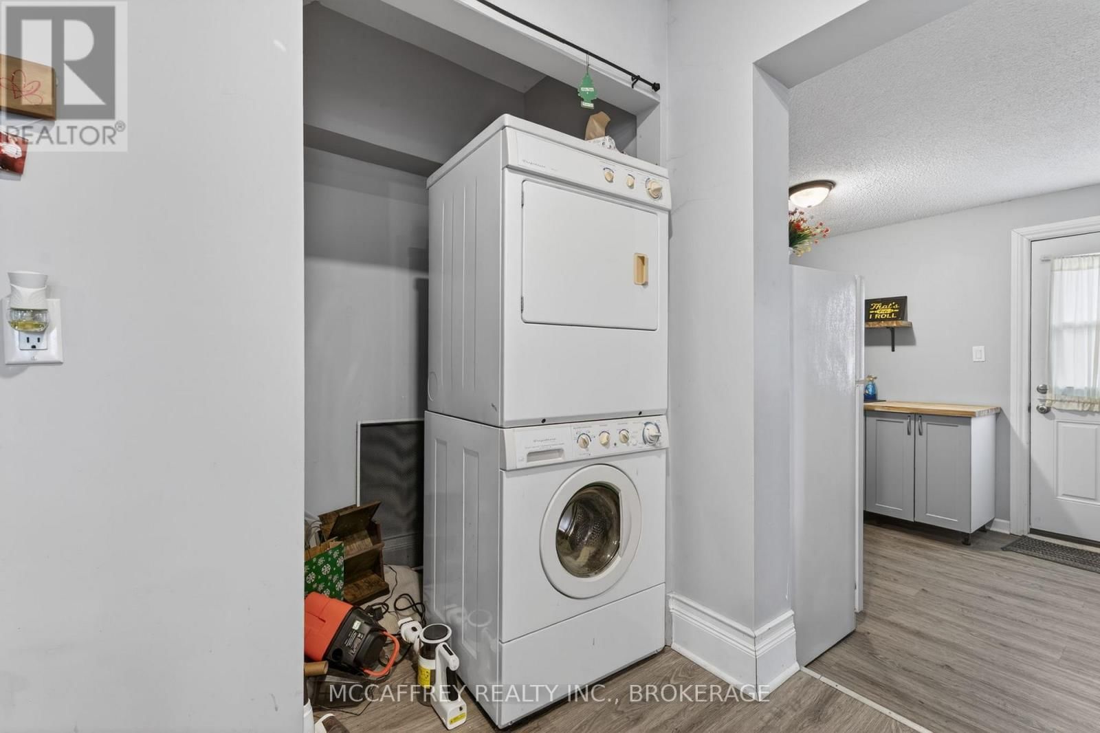 5 RAILWAY STREET Image 10