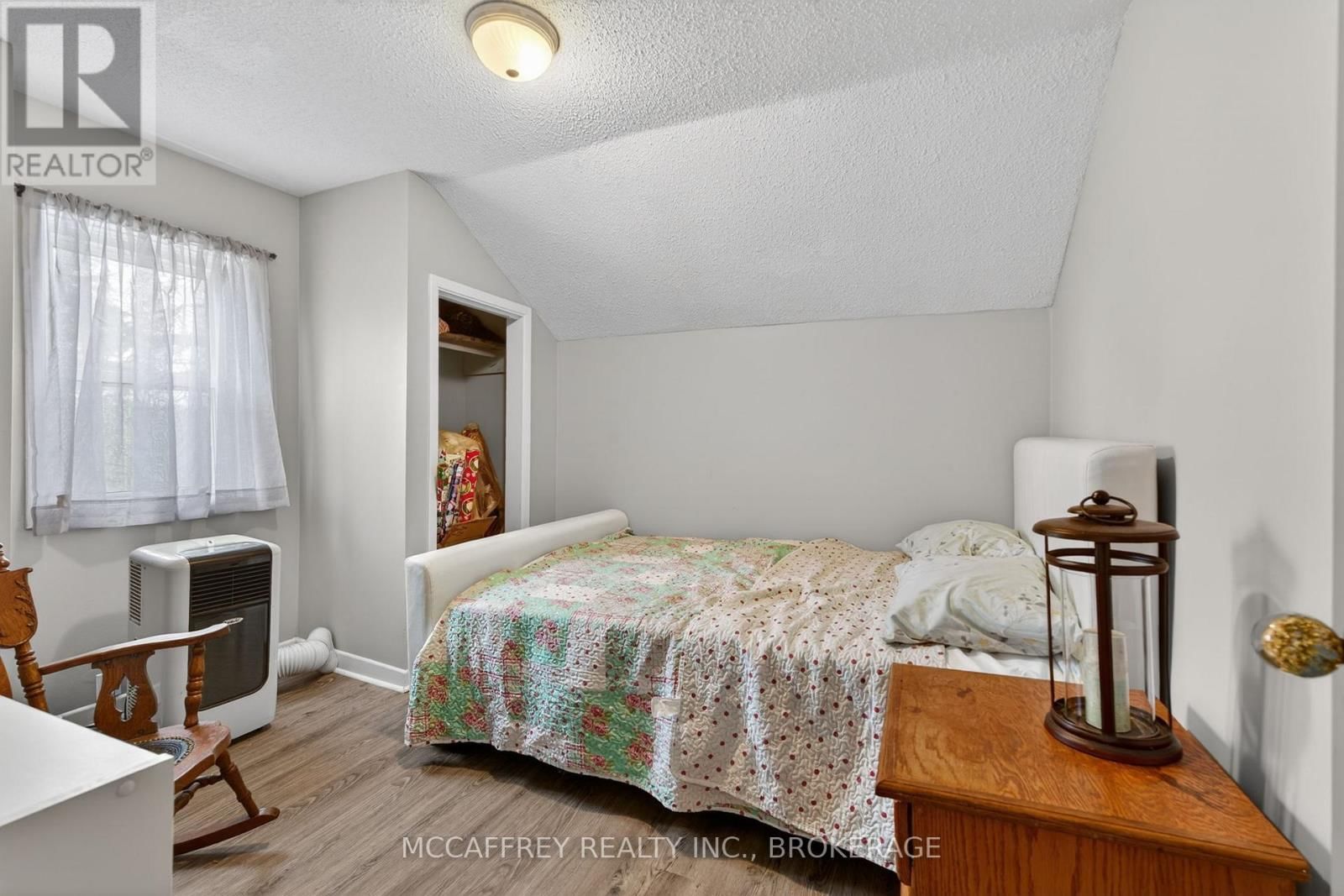 5 RAILWAY STREET Image 14