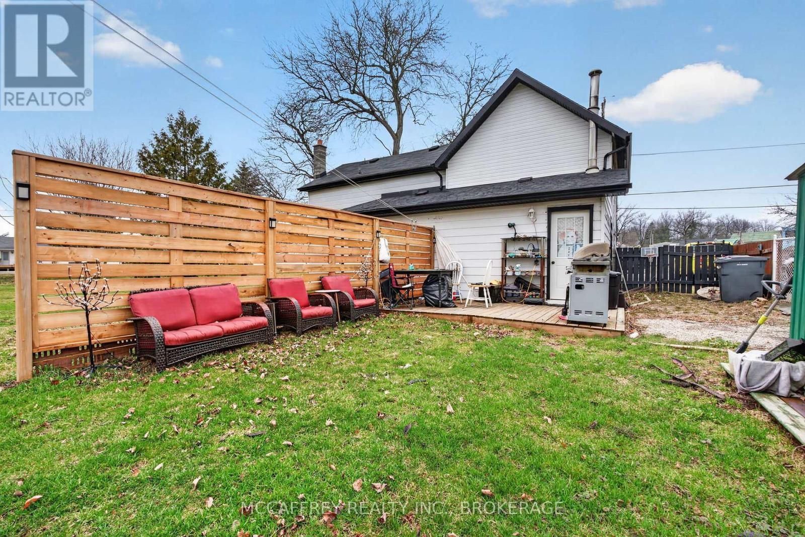 5 RAILWAY STREET Image 25