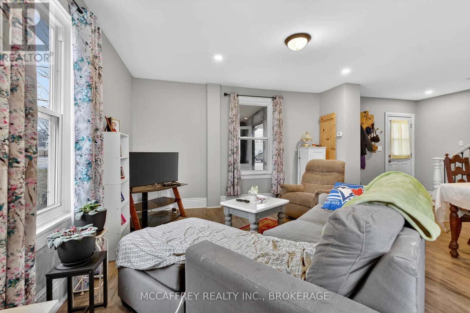 5 RAILWAY STREET Image 7