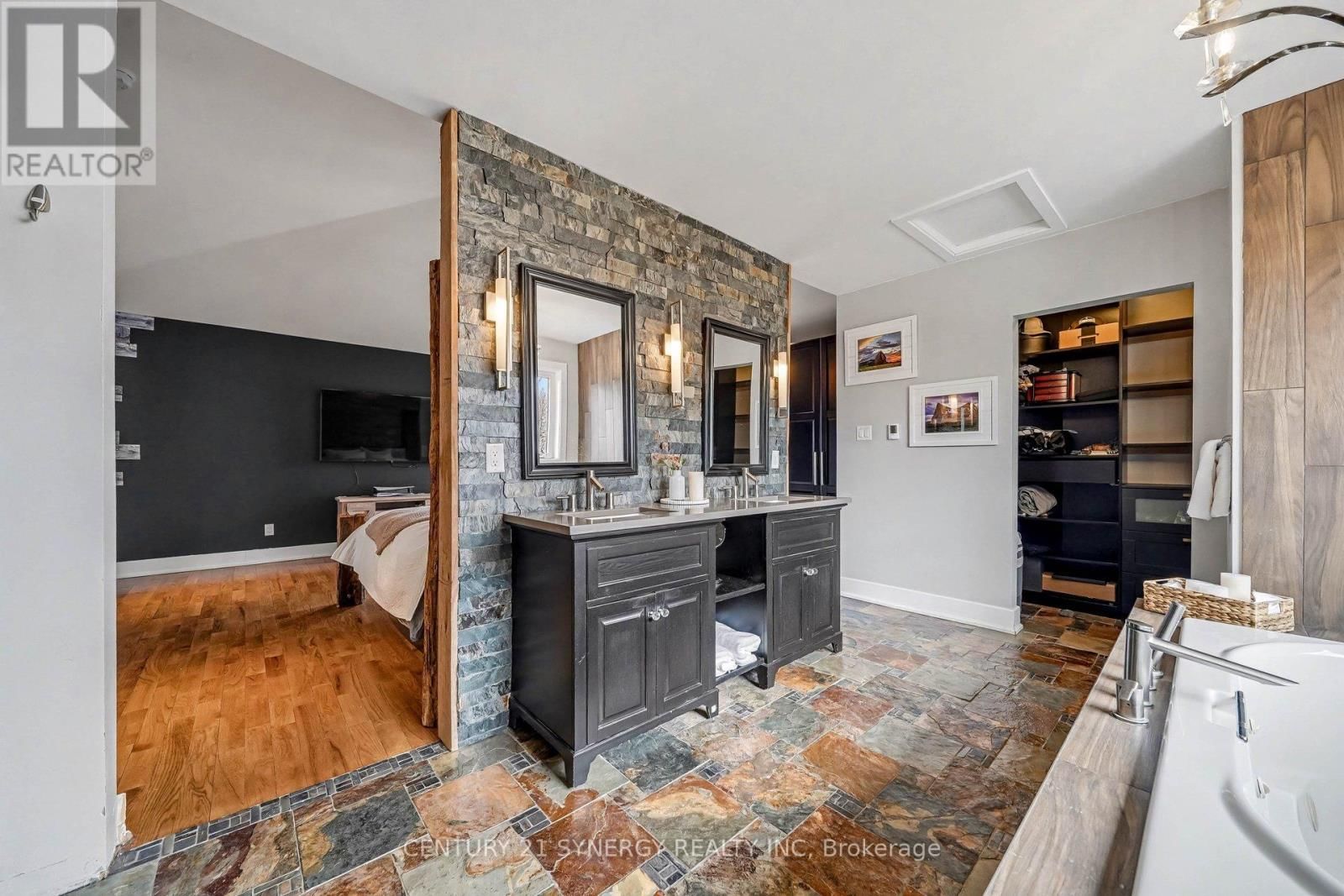 238 BASELINE ROAD Image 22