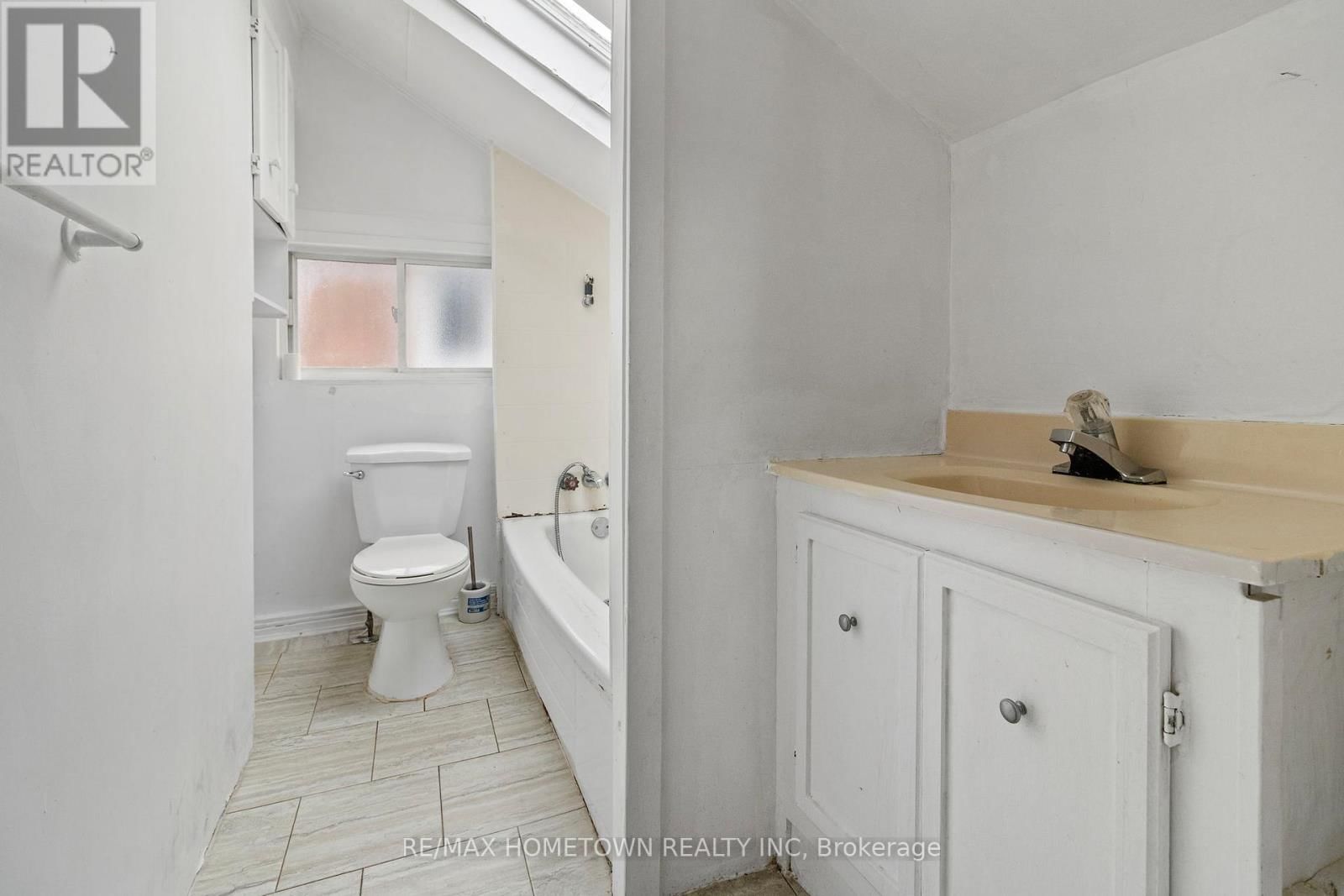 93 PERTH STREET Image 15