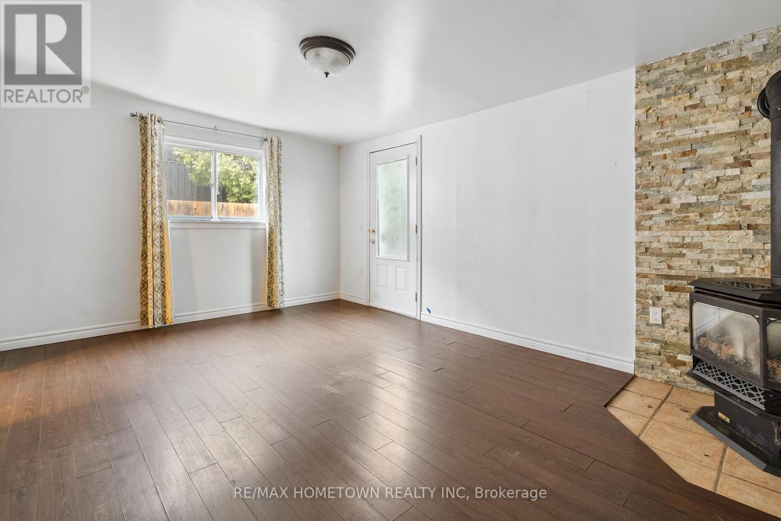 93 PERTH STREET Image 4