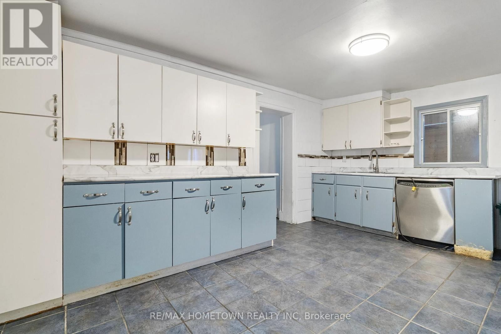 93 PERTH STREET Image 6