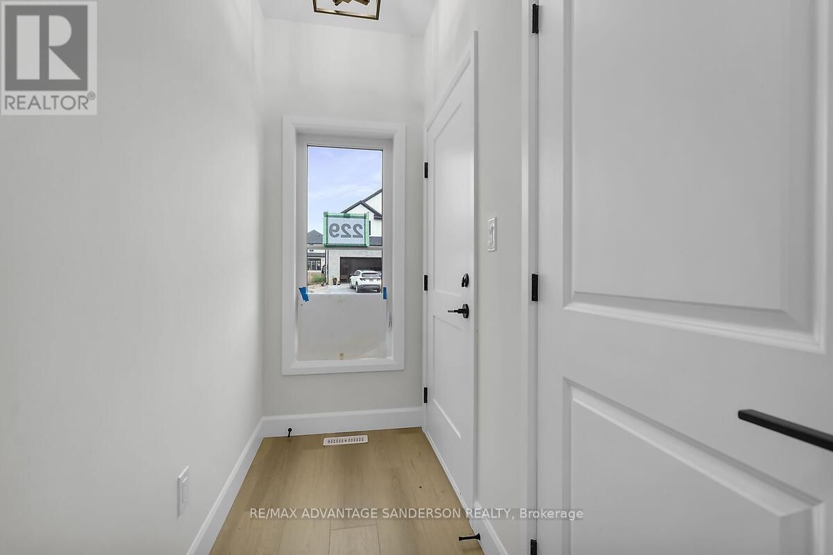 171 BOWMAN DRIVE Image 36