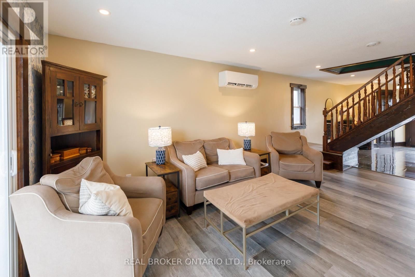 174 COUNTY 1 ROAD Image 10