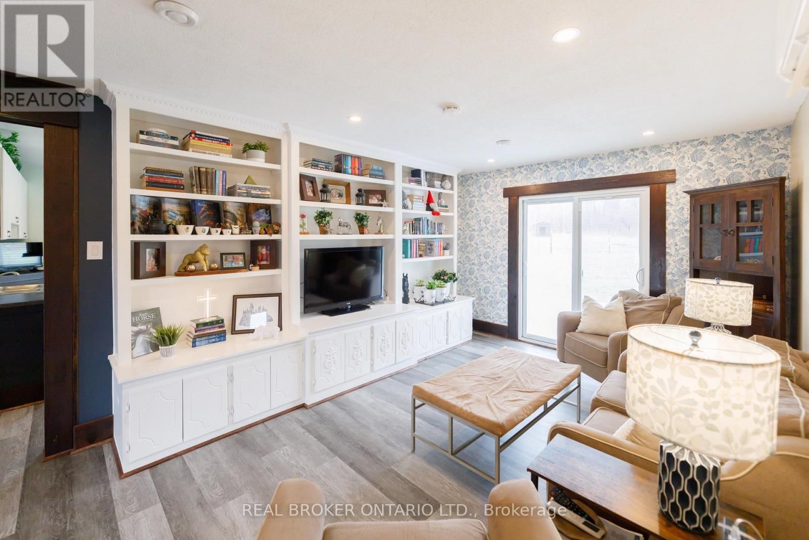 174 COUNTY 1 ROAD Image 13