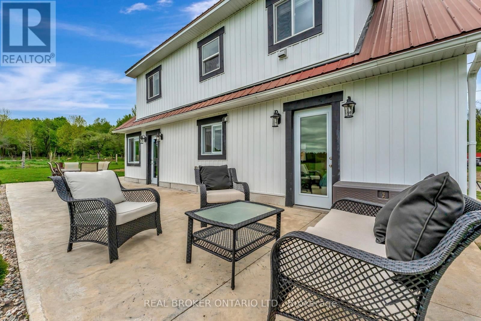 174 COUNTY 1 ROAD Image 28