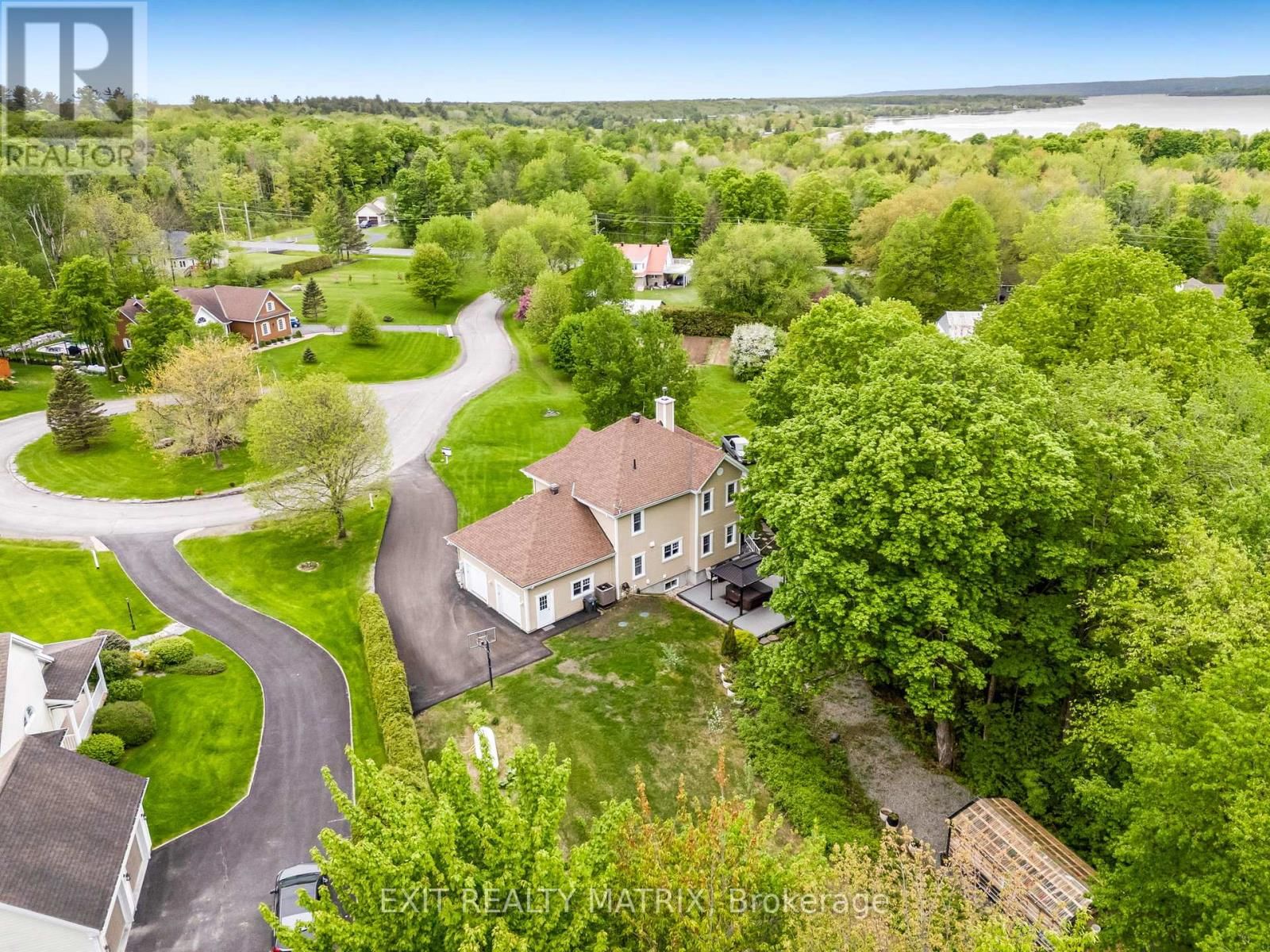 5 - 64 RADSTOCK LANE Image 13