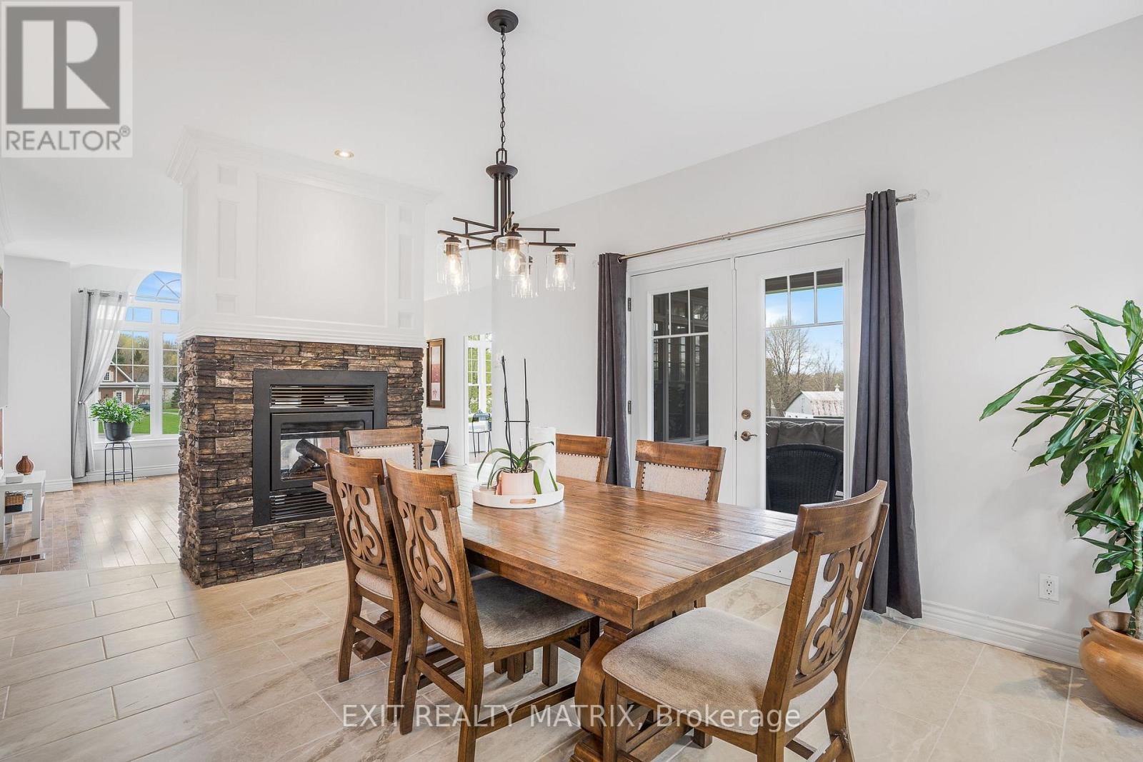 5 - 64 RADSTOCK LANE Image 24