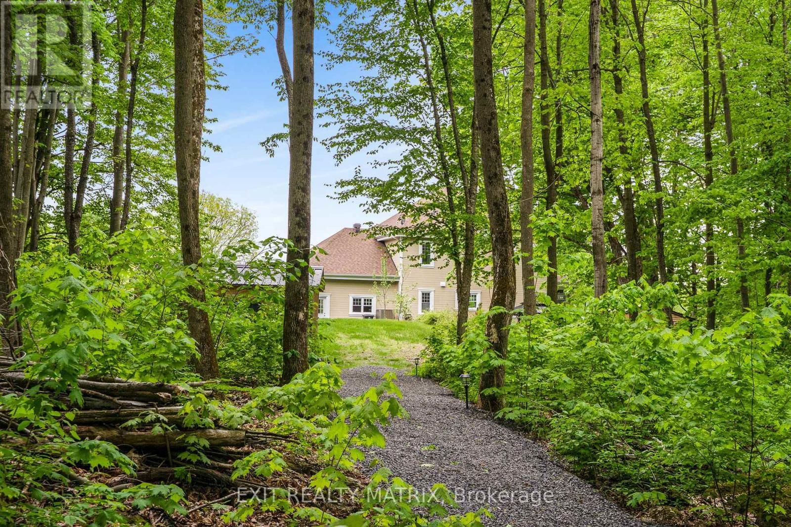 5 - 64 RADSTOCK LANE Image 6