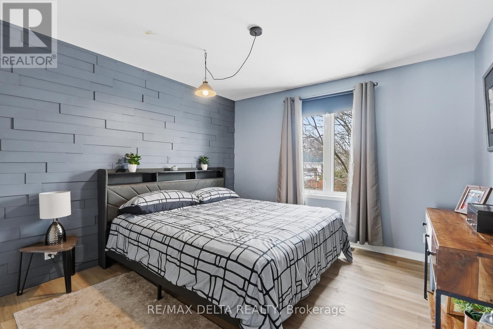 60 RICHARD STREET Image 17