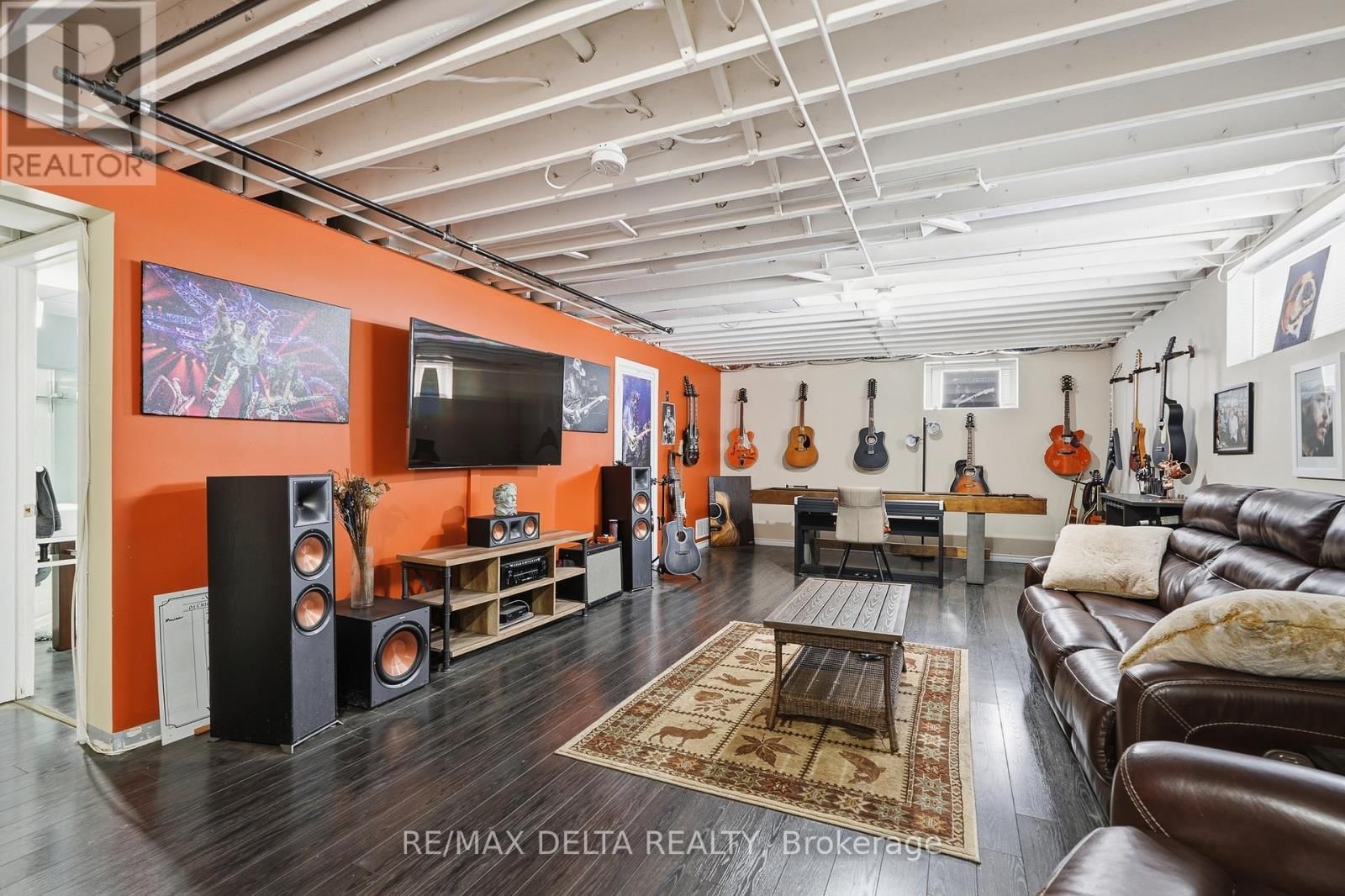 60 RICHARD STREET Image 19