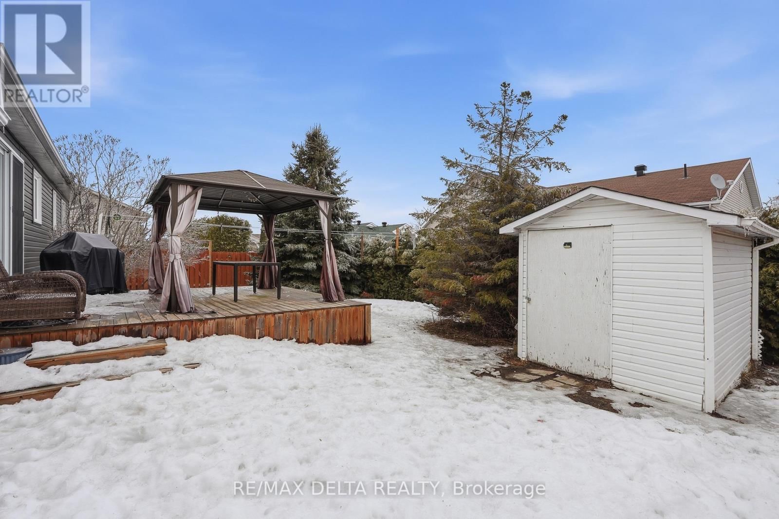 60 RICHARD STREET Image 26