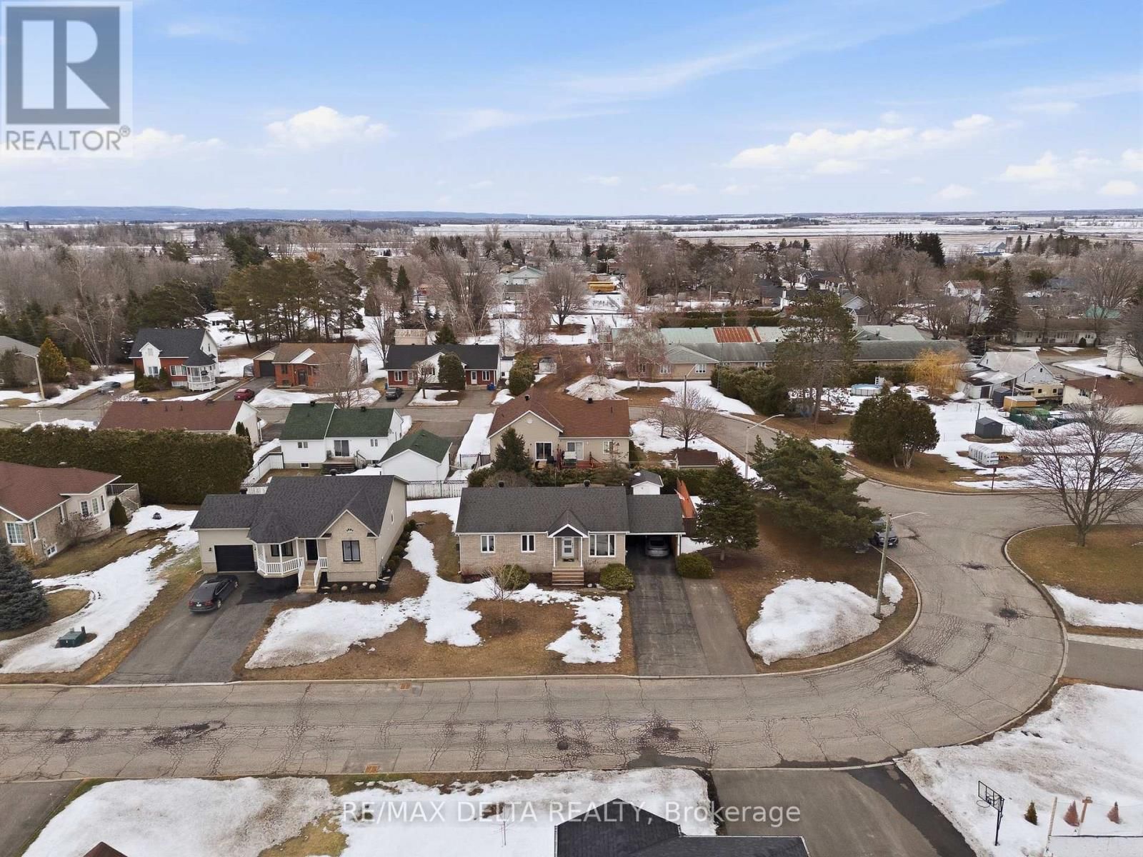 60 RICHARD STREET Image 28