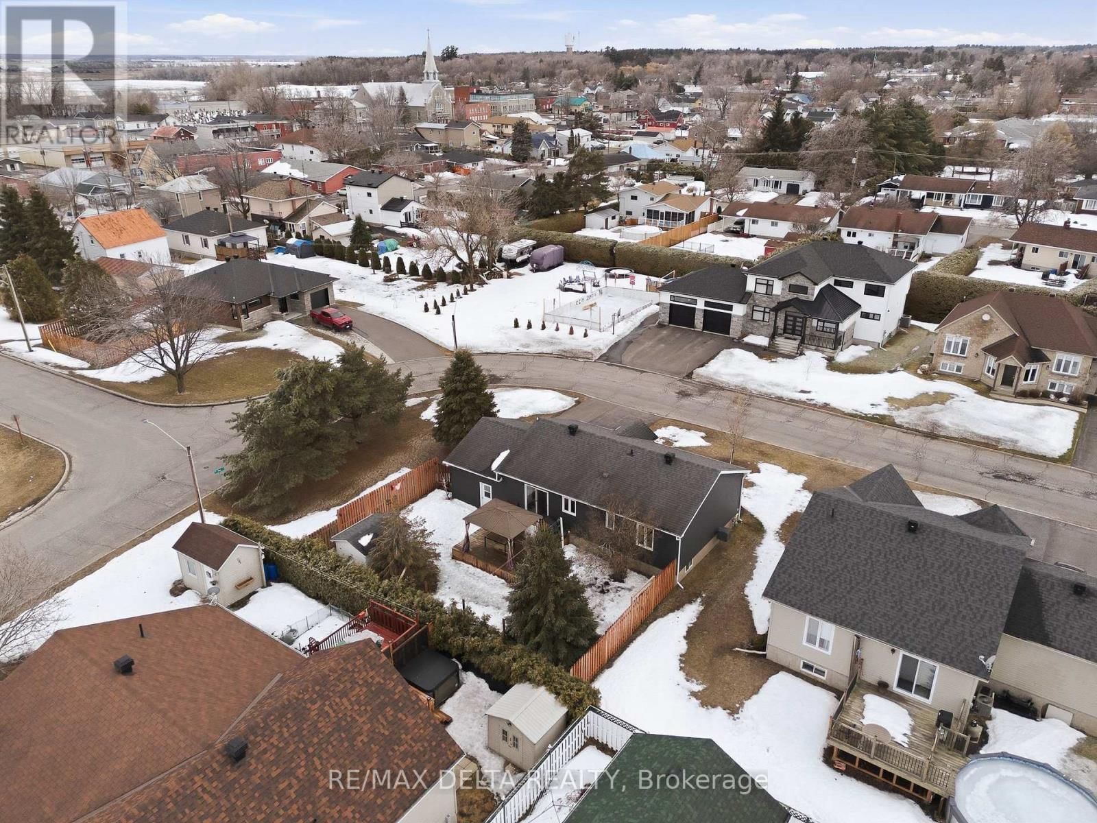 60 RICHARD STREET Image 33