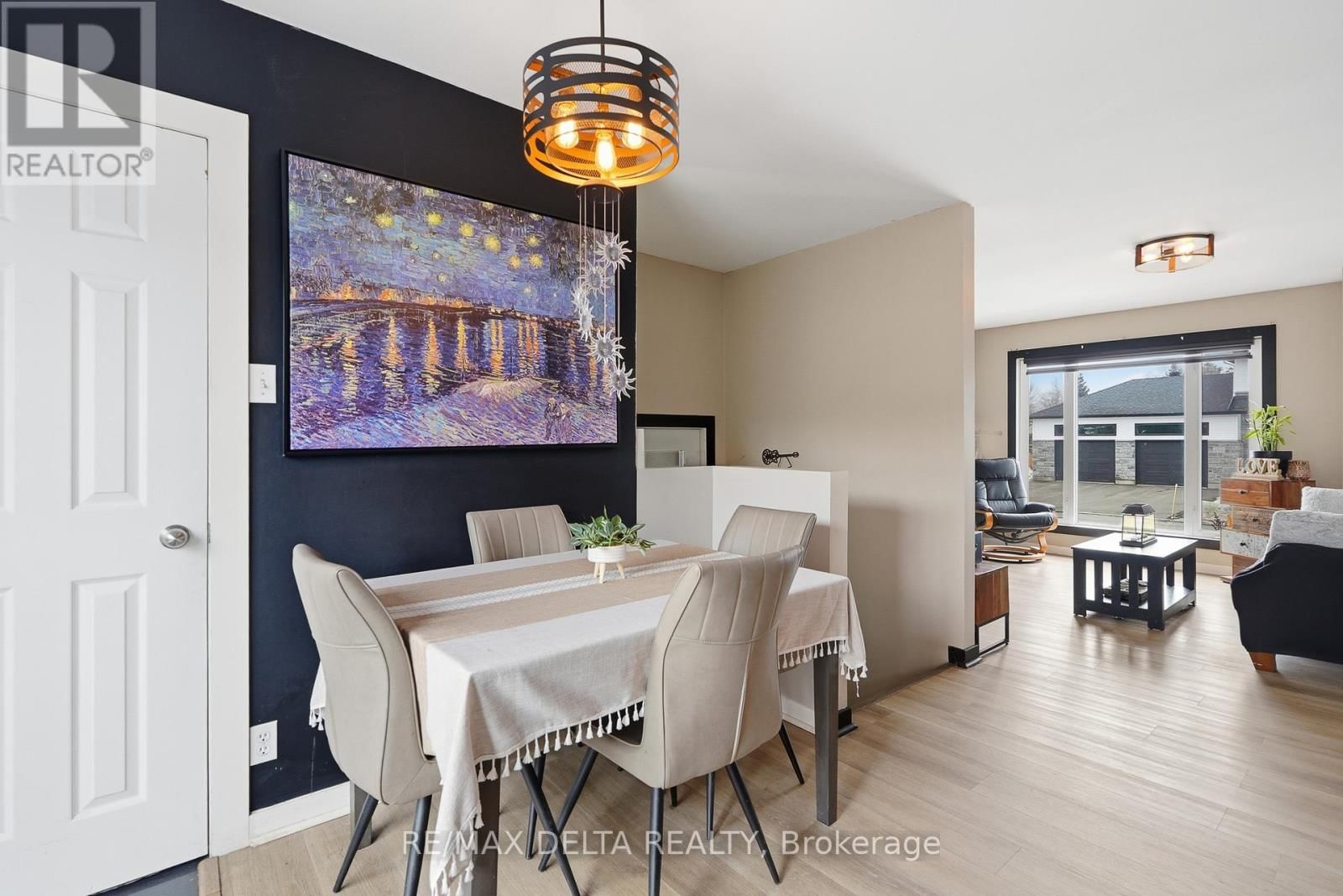 60 RICHARD STREET Image 8