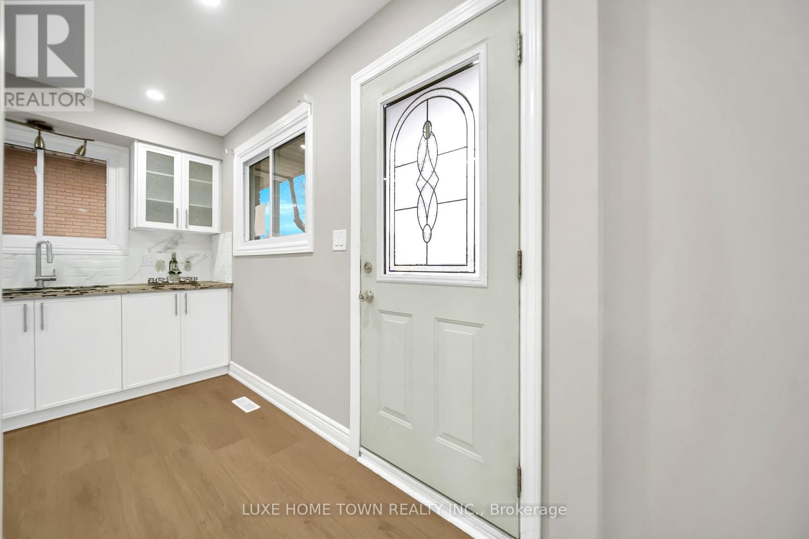 46 ELMWOOD AVENUE Image 7