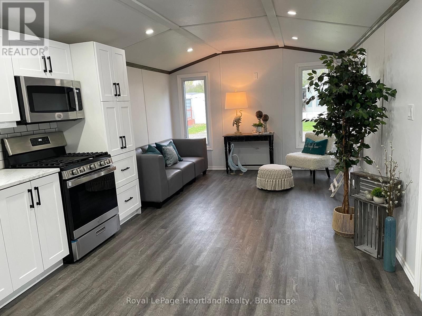 77719 BLUEWATER HIGHWAY Image 3