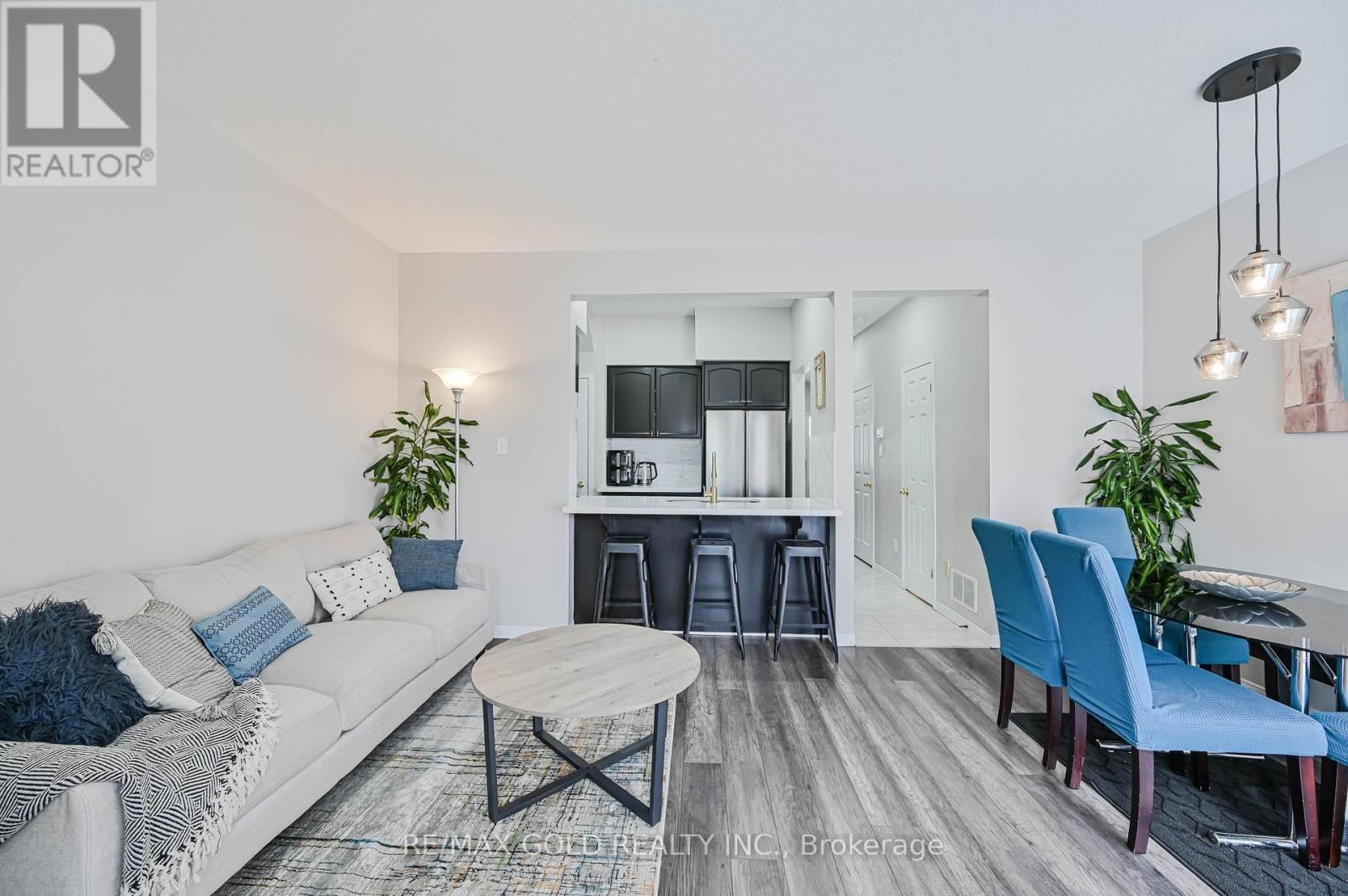 9 - 81 VALRIDGE DRIVE Image 10