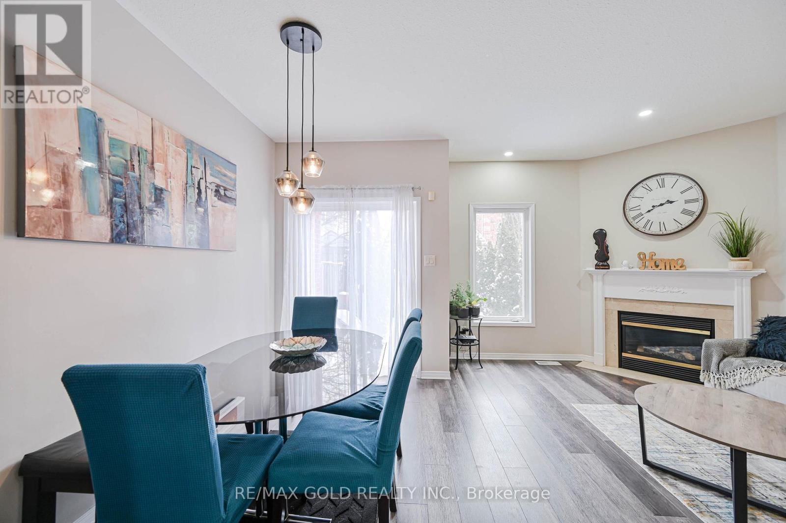 9 - 81 VALRIDGE DRIVE Image 11