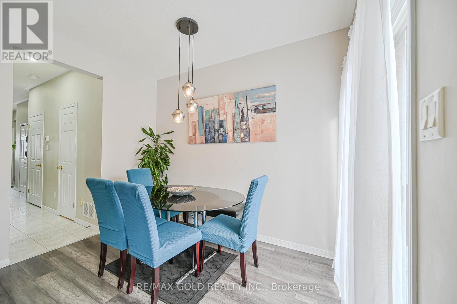 9 - 81 VALRIDGE DRIVE Image 12