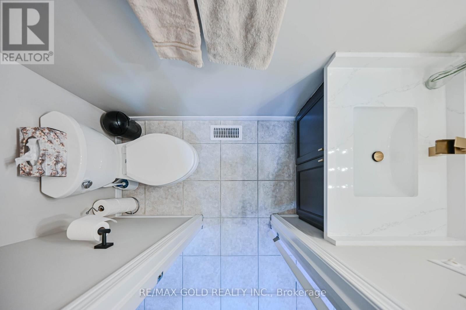 9 - 81 VALRIDGE DRIVE Image 17