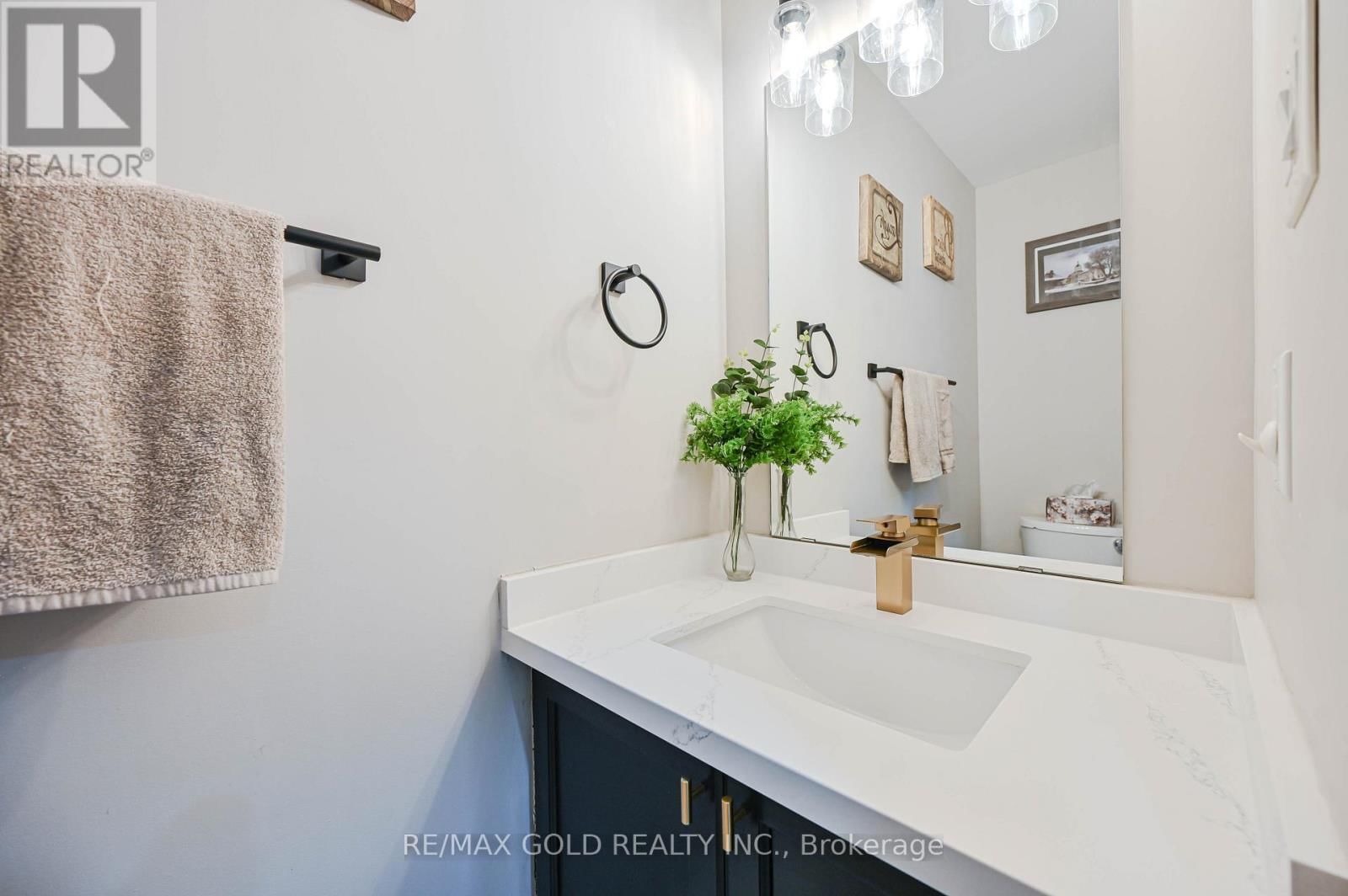 9 - 81 VALRIDGE DRIVE Image 18