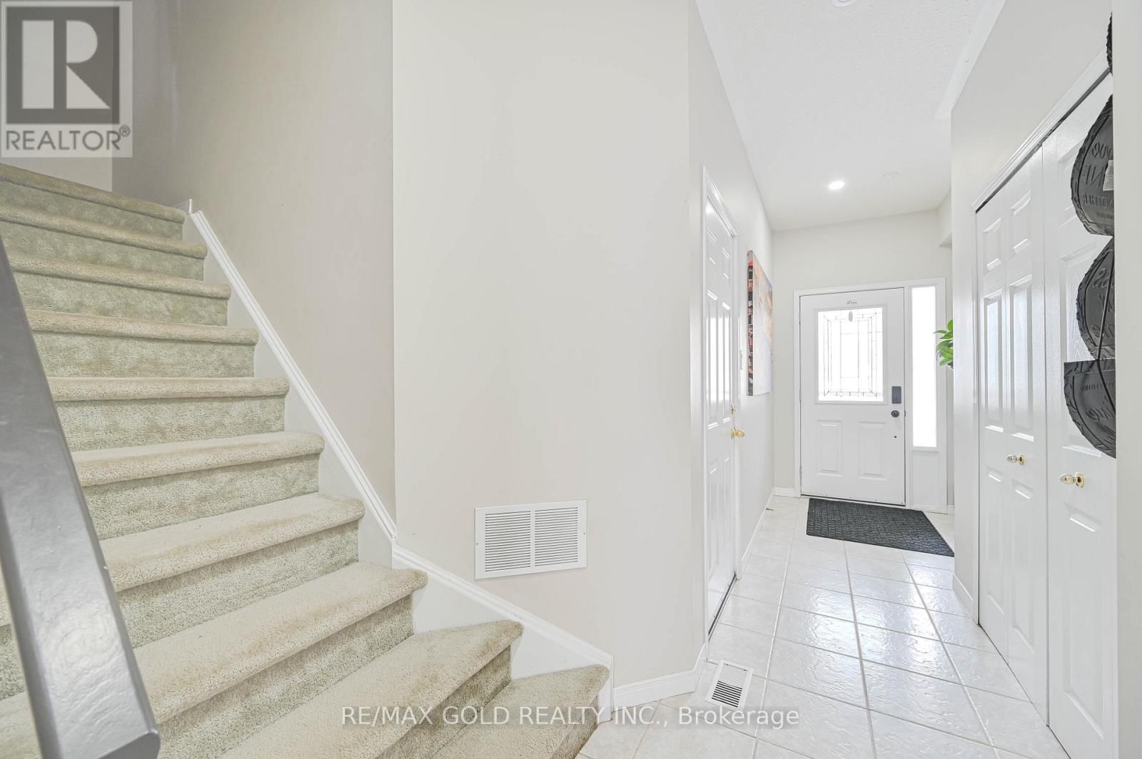 9 - 81 VALRIDGE DRIVE Image 19