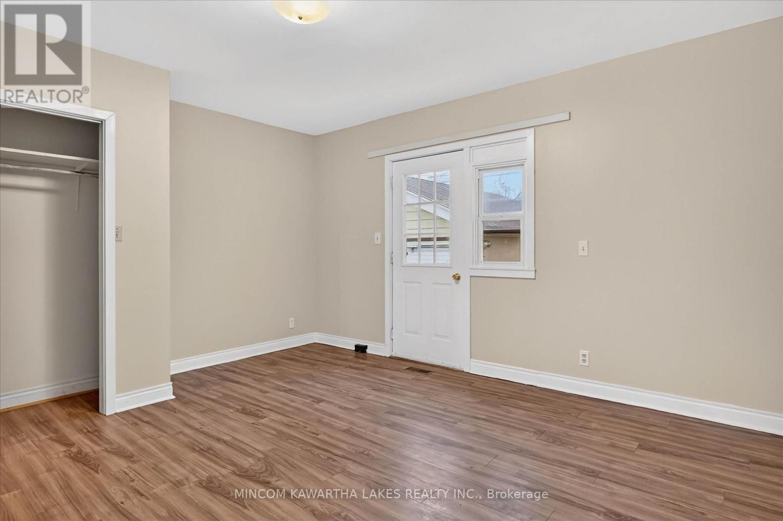 452 HAMILTON STREET Image 17