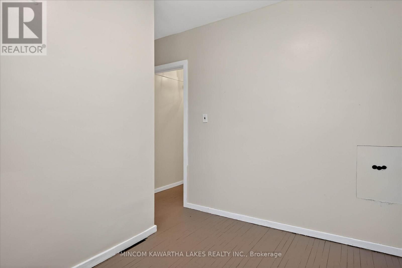 452 HAMILTON STREET Image 23