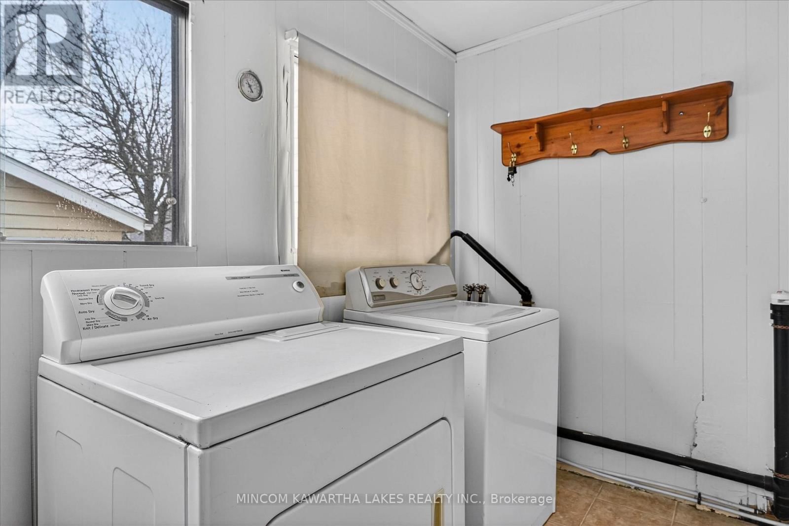 452 HAMILTON STREET Image 24